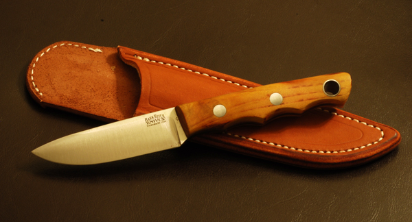Wet-fitting knife sheath